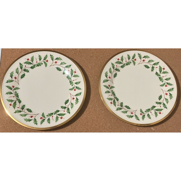 Two Lenox Holiday Holly Berry Porcelain Salad Plates 8 1/8’ - Picture 1 of 11